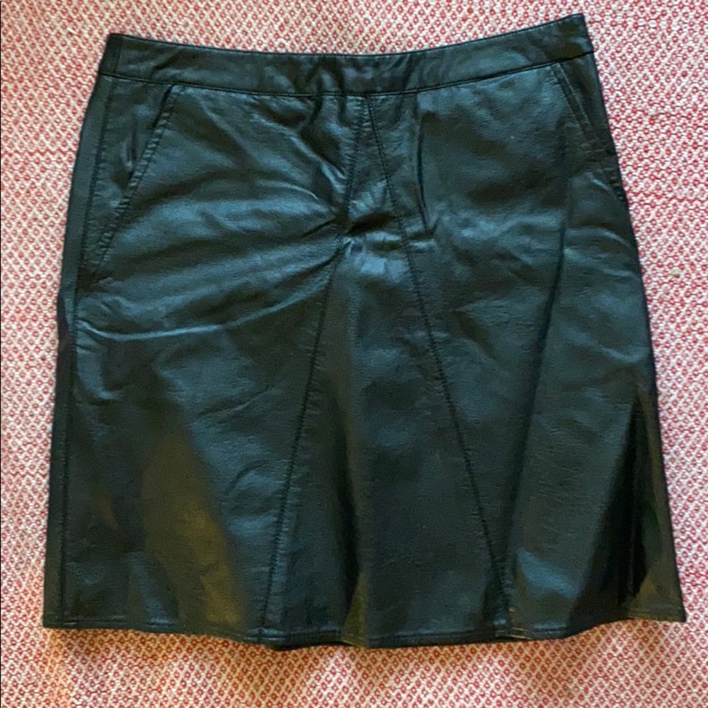 Skirt skirt. Bought in Auckland New Zealand.